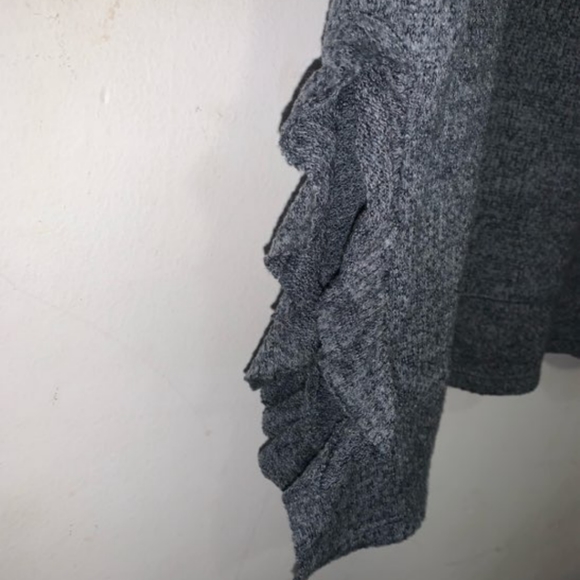 🎄- Cupio sz L Grey Cowl Neck Frilled Sweater - Picture 4 of 8